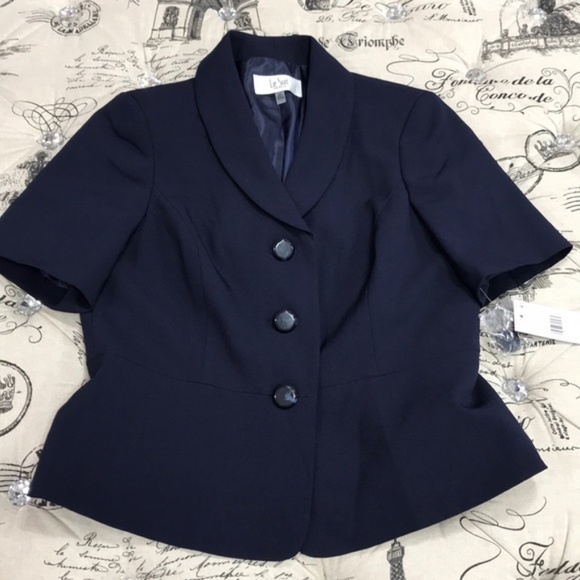 Le Suit Petite Flare-Hem Blazer Suit - Picture 5 of 7